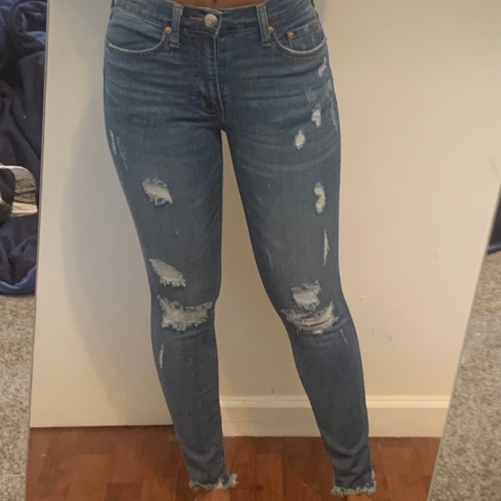 distressed skinny jeans